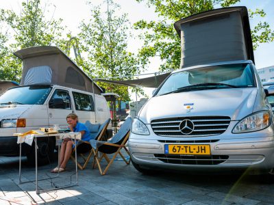 Camperen op het plein Van heek 2022-71