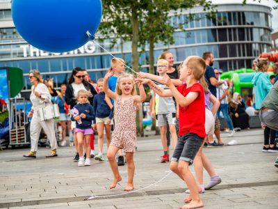 Zondagmarkt Jongbloed springkussen festival 2023-42