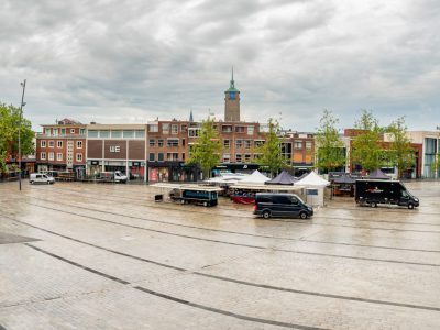 Zondagmarkt Camperen op het Van Heek plein 2023-1