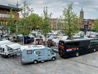 Zondagmarkt Camperen op het Van Heek plein 2023-139