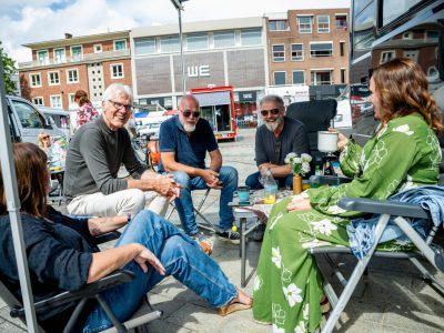 Zondagmarkt Camperen op het Van Heek plein 2023-219