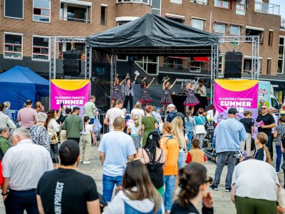 Zondagsmarkt 3 Dolle Dagen Festival Kalanderij 2024-23