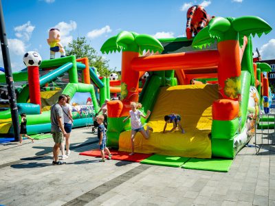 Zondagsmarkt Springkussen festijn 2024-2