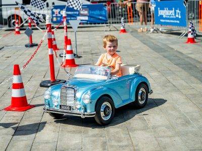 Zondags markt Racing Day Enschede 2024-12