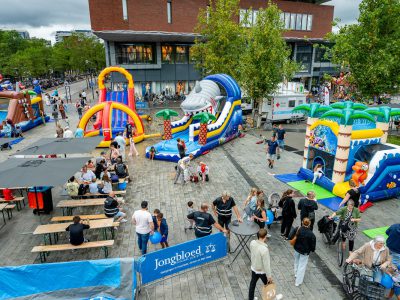Zondagmarkt Grootste springkussen ter wereld en waterfestijn 2025-20