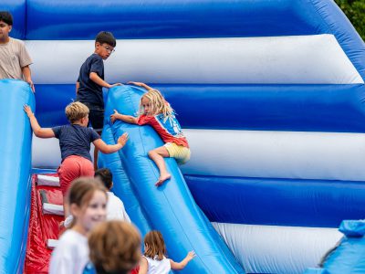 Zondagmarkt Grootste springkussen ter wereld en waterfestijn 2025-26
