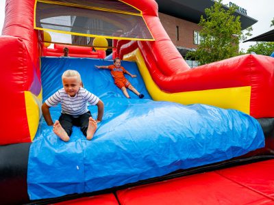 Zondagmarkt Grootste springkussen ter wereld en waterfestijn 2025-34