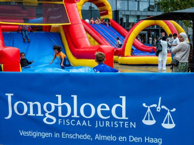 Zondagmarkt Grootste springkussen ter wereld en waterfestijn 2025-58