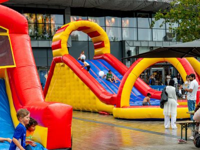 Zondagmarkt Grootste springkussen ter wereld en waterfestijn 2025-59