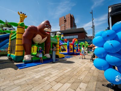 Zondagmarkt Springkussen festijn-1