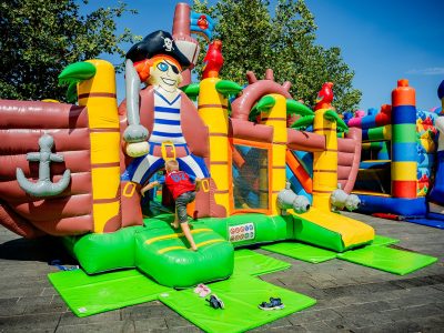 Springkussenfestival op het Van Heekplein 2026-24